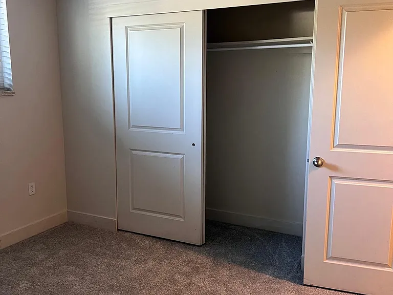 Harrison Pointe Apartments — Photo 11