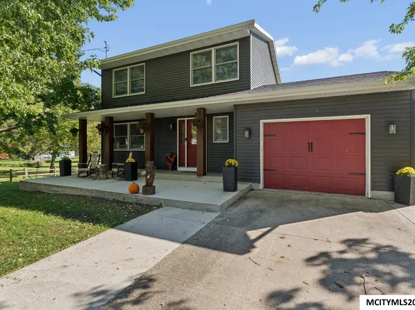 1403 Broad St, Plymouth, IA 50464