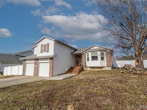 2nd image of 3510 Dana Dr