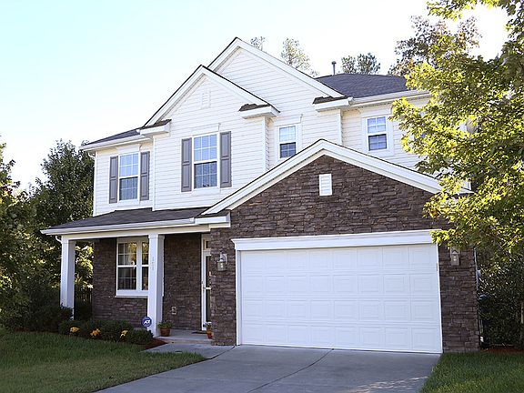 2nd image of 101 English Ivy Dr