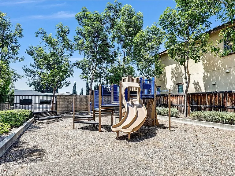 16772 Henry Way — Photo 29