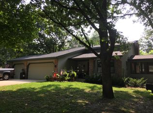 2066 Vienna Ln, Eagan, MN 55122