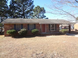 3316 Teakwood Dr, Hope Mills, NC 28348