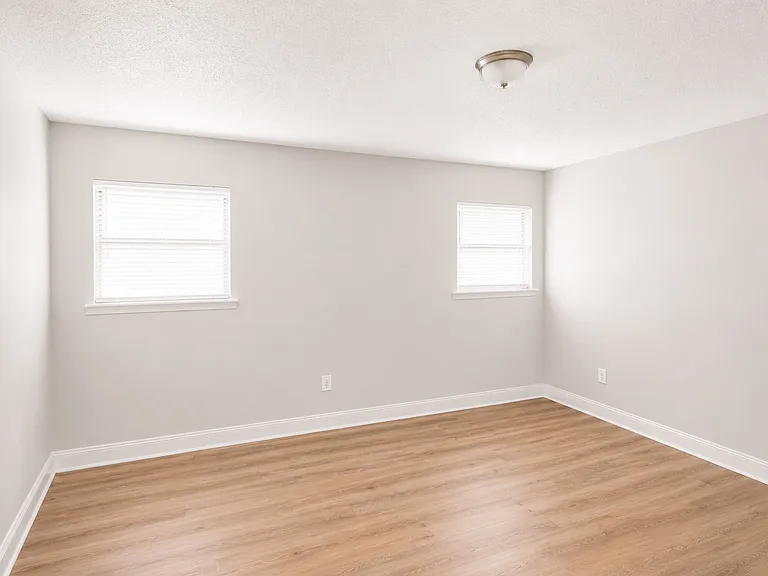 411 Braxton Ave #7 — Photo 3