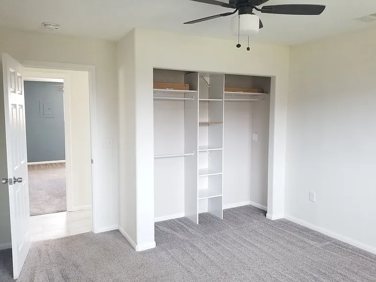 1276 Aurora Dr — Photo 9