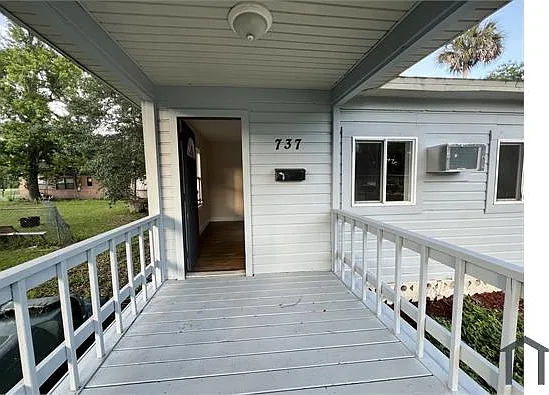 737 Florence St #2 — Photo 6