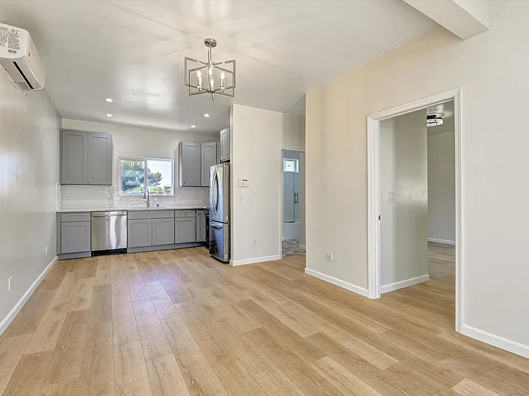 4956A Vejar Dr — Photo 16