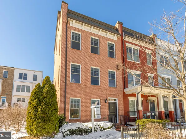 2877 Chancellors Way NE, Washington, DC 20017
