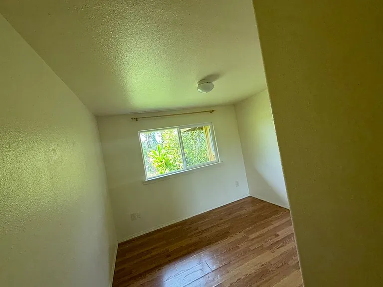 3409 Lauoho Rd — Photo 11