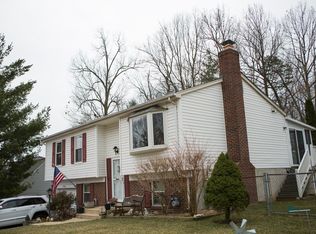 5581 Rowser Dr, Woodbridge, VA 22193