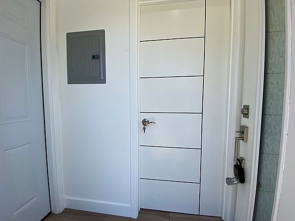 3rd image of 16551 Vine Ter Unit A