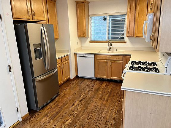 4th image of 1122 Del Cambre Dr
