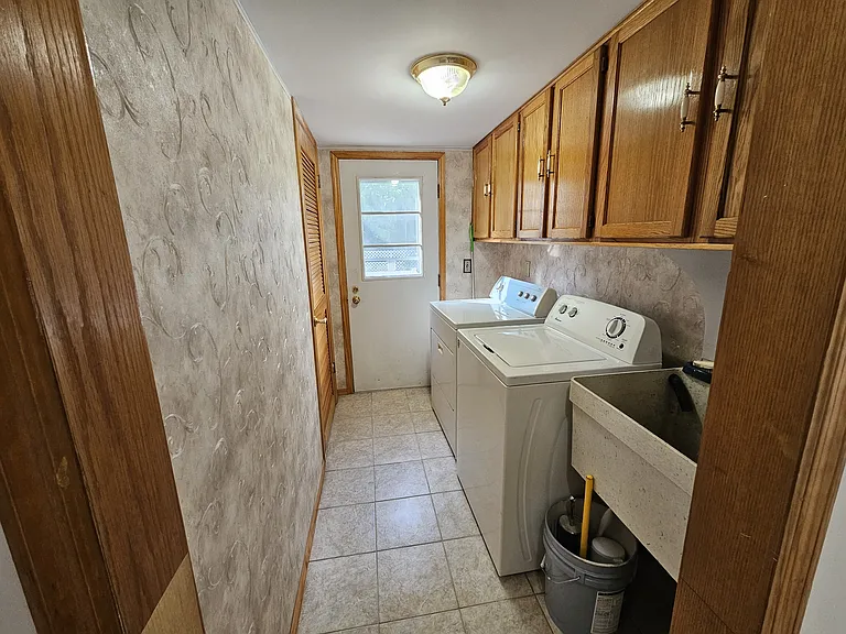 10 Mayflower Rd — Photo 23