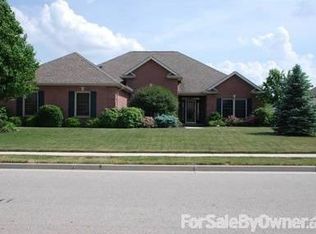 2640 Stonebridge Dr, Troy, OH 45373