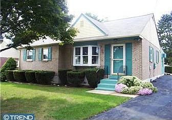 1st image of 1629 Glenmore Dr