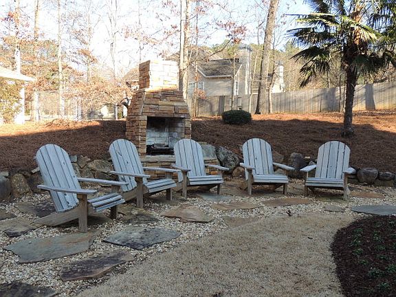 3rd image of 122 Greystone Dr