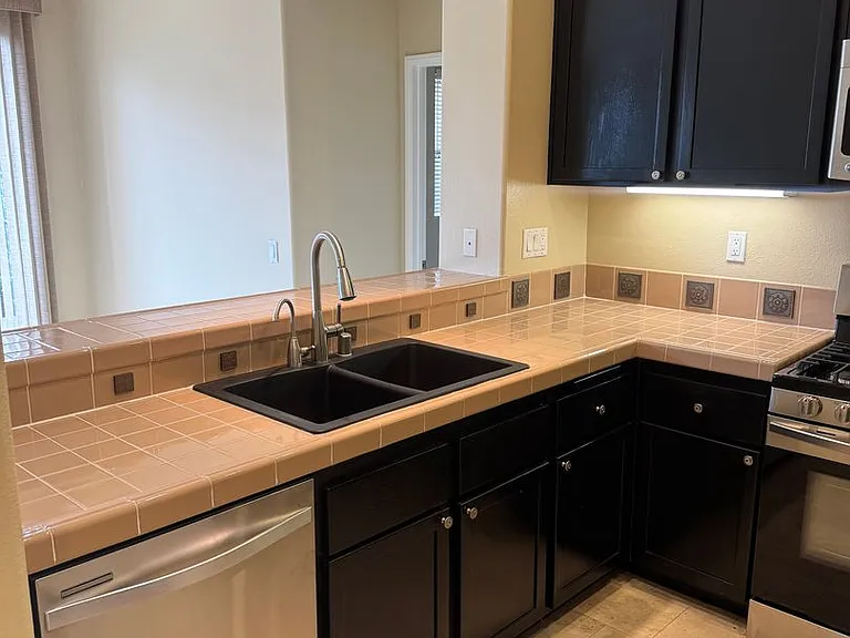 170 Trofello Ln — Photo 9