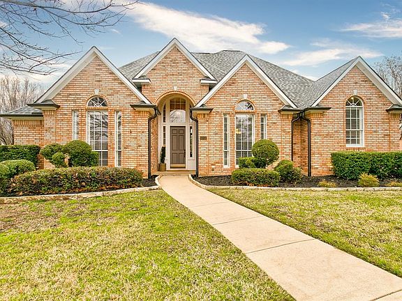 2nd image of 1011 Brazos Dr