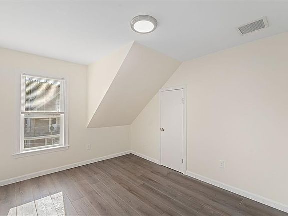 4th image of 30-32 Allen Ave #3