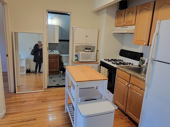 5th image of 25-16 33rd St #1A