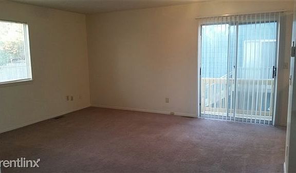 Upper Level Livingroom