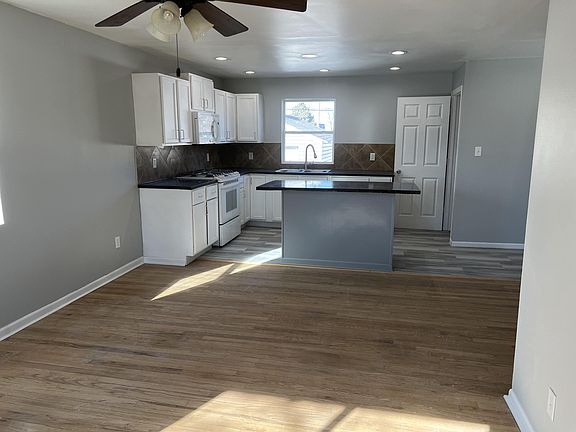 4th image of 3536 Avenue G