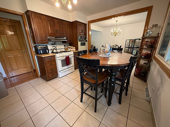 4th image of 1560 Pamela Dr