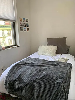 Rented by M.Grossman R.E. Management | media 22