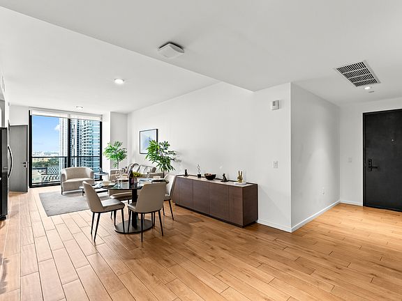5th image of 398 NE 5th Street #2118