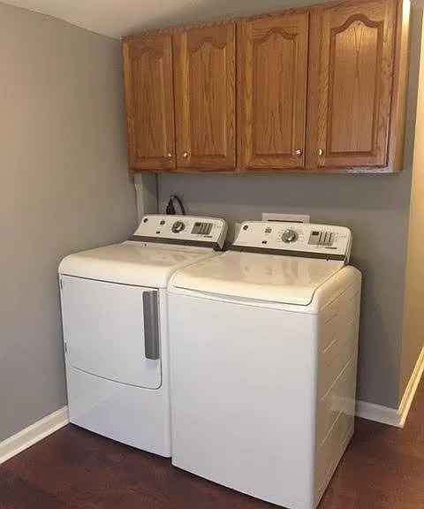 Washer and dryer can remain for tenant use