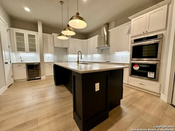 146 Lone Star Blvd, San Antonio, TX 78204