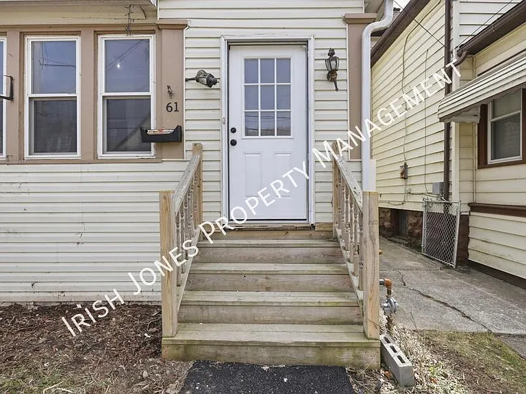 61 Princeton Pl #2 — Photo 3