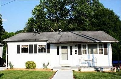 1st image of 6 Garrett Dr