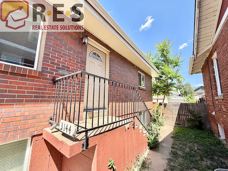 3144 Vine St — Photo 2