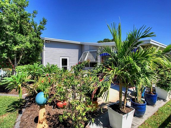 4th image of 1276 Gardenia Dr