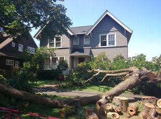 2555 11th Ave W, Seattle, WA 98119