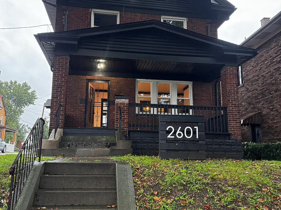 2601 Main St