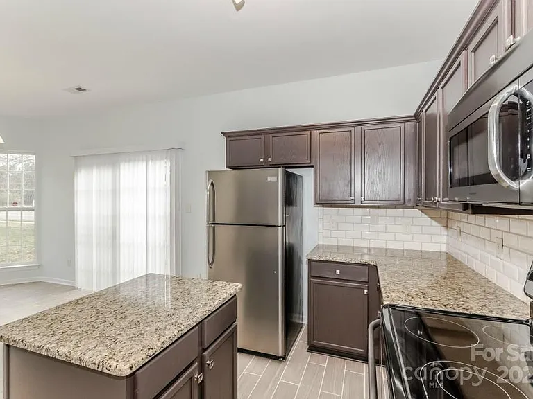 8805 Gerren Ct — Photo 12