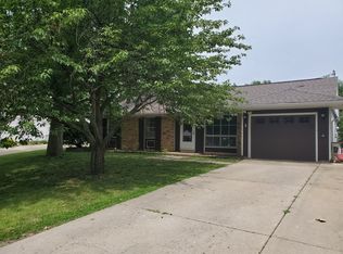 802 Scottsdale Dr, Champaign, IL 61821