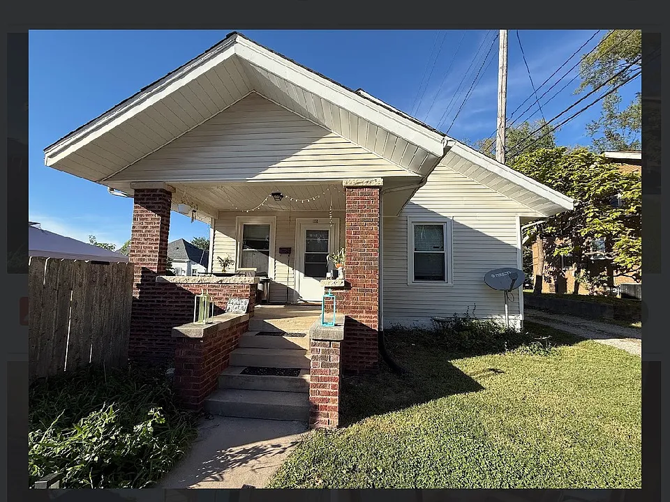 109 E Wylie St