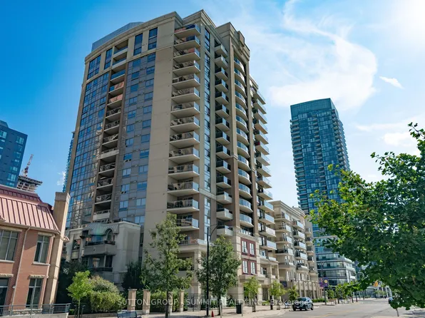 350 Princess Royal Dr #1505, Mississauga, ON L5B 4N1