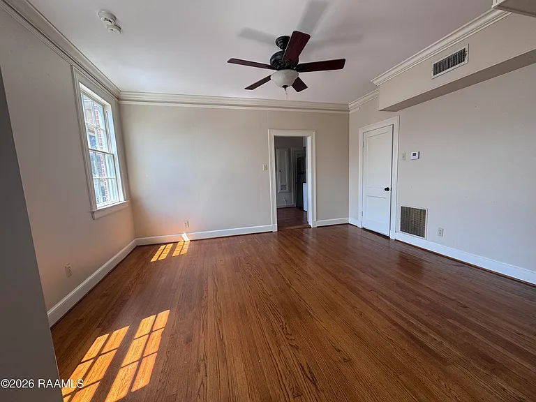 317 W University Ave #4 — Photo 6