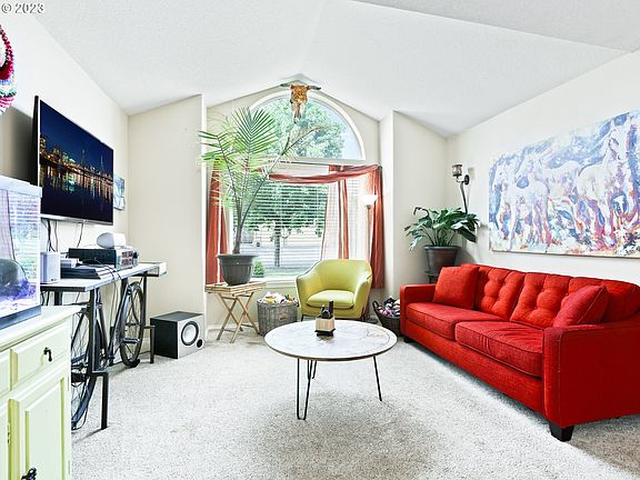 4th image of 15029 Saint Andrews Dr