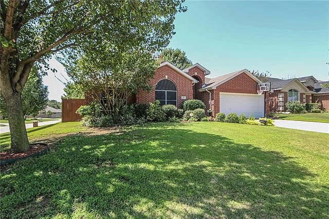 1st image of 15 Fern Oak Ct