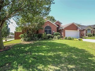 15 Fern Oak Ct, Mansfield, TX 76063