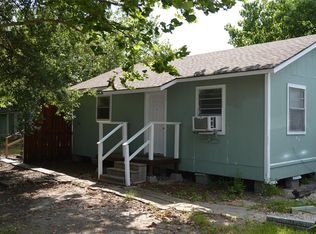 4422 6th St, Bacliff, TX 77518