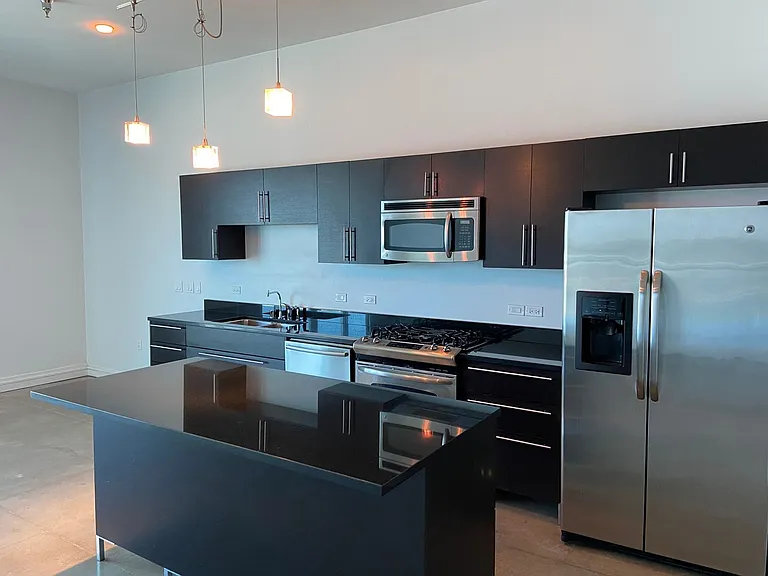 200 Hoover Ave #1010 — Photo 5