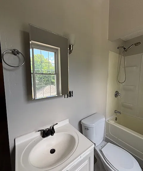 811 S Main St #811 — Photo 8