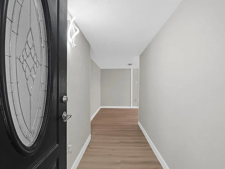 3902 Marywood Dr — Photo 5