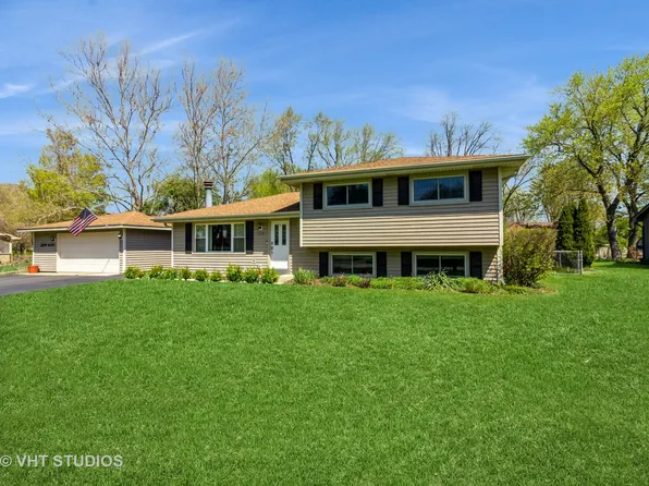 28W630 Main St, Warrenville, IL 60555